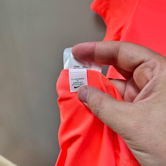 Nike Pro Short-Sleeve Shirt- Size‎ M - Picture 4 of 4